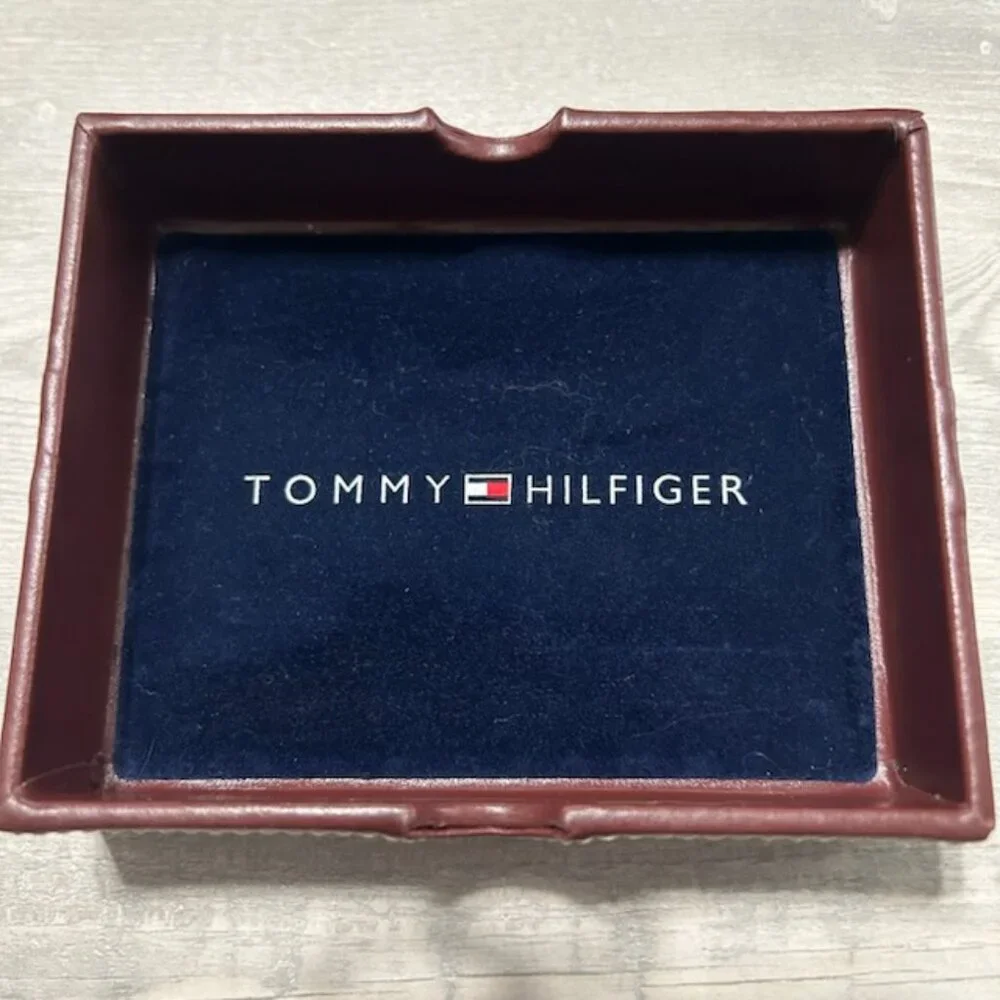 Tommy Hilfiger - NWOT Men's Dark Brown Trifold Leather Wallet & Valet